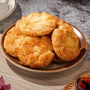 Guangdong Zhaoqing Special Products Handmade Deqing Traditional Snacks Gift Box Geese Oil Crisp Cookies Chinese Pastries