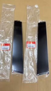 CIVIC FE CIVIC TYPE R FL5 GLOSSY BLACK FRONT CENTER DOOR PILLAR GARNISH PINTU DEPAN TENGAH 72430-T24-T01 72470-T24-T01