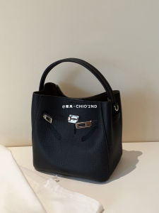 Elegant Commuter Tote Bag