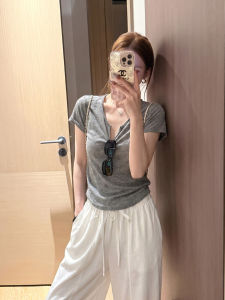 YUANYA | Vintage Style Casual V-Neck Slim Fit Loose Feeling Short Sleeve T-Shirt