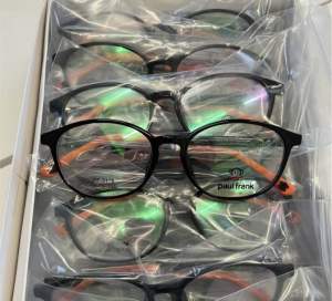 ทักแชทเลยนะคะ กรอบแว่นตา สำหรับตัดเลนส์ แว่นตาชาย หญิง Fashion รุ่น Paul Frank ขาข้อต่อ วัสดุ TR 90