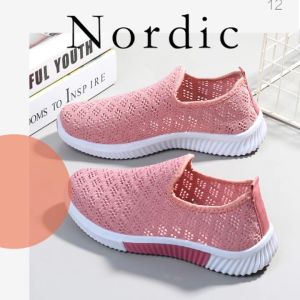 รองเท้าแฟชั่น SQShop - รองเท้าผ้าใบแฟชั่นสวมตัว ทรงสลิปออนระบายความร้อน ครบไซส์ รูปแบบที่สำคัญ ราคาถูกมากดี ที่สำคัญ 3สมาชิก