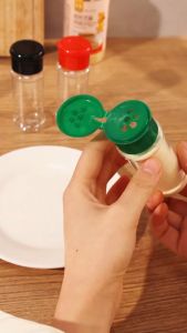 10Pcs 100ml Plastic Spice Jars Transparent Condiment Shaker Bottle Salt Pepper Shakers Seasoning Jar Barbecue Seasoning Organizer Jars Portable Camping BBQ Condiment Bottle Kitchen Condiment Plastic Box