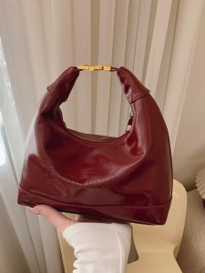 2025 New Fashionable Minimalist Womens Crossbody Bag Single Shoulder Retro Style Handbag Soft PU Leather Commuter Style