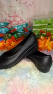Comfortable Slip-On Round-Toe Black Shoes 3cm Thick Rubber Sole Anti-Slip Waterproof Versatile Daily Commute 085523