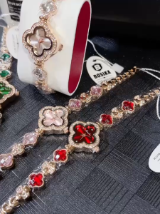 BOSIKA นาฬิกาข้อมือผู้หญิงรุ่นใหม่ปีนี้ ดีไซน์เล็กกะทัดรัด ประณีต และหรูหรา ระบบควอตซ์