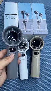 B.LIVEM 🔥การจัดส่ง 2-3 วัน🔥พัดลมแบบพกพาขนาดเล็ก พัดลมเจ็ทมินิพร้อมส่งในไทย พัดลมตั้งโต๊ะ รุ่น ขนาดเล็ก ลายการ์ตูนน่ารัก พอร์ต USB  และพลังงานลมแรง สีสันสดใส พกพาสะดวก❄️COD❄️