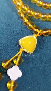 Vòng chuỗi 108 hạt đá Thạch Anh vàng size 6 li phối ngọc jasper vuông charm mã não cỏ 4 lá xà cừ | Hoa Minh Gem