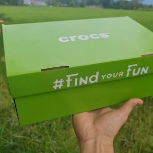 คลินิก กล่องรองเท้า Crocs กล่องรองเท้า Fitflop ถุงผ้า Crocs Fitflop Box รองเท้า คอกแดง