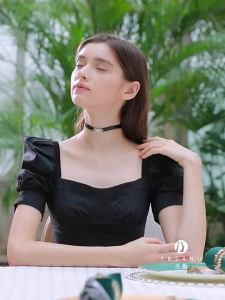 FESANU | Scar Concealing Crystal Choker with Star Design