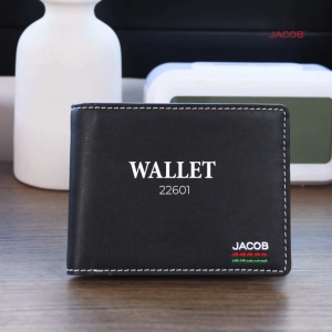 JACOB กระเป๋าสตางค์ชาย พร้อมช่องใส่เหรียญ รุ่น HENRY 22601