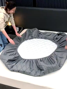 Waterproof Quilted Cotton Mattress Protector Bed Cover Bed Sheet Machine Washable Bed Sheet