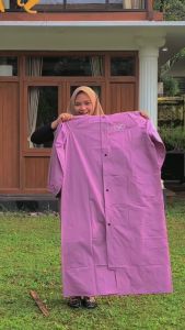 Jas hujan model gamis bahan pvc karet tebal ringan Abayas raincoat
