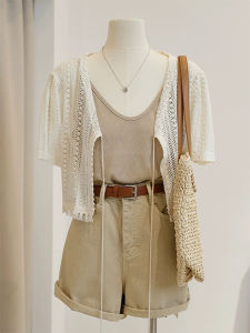 เสื้อคลุมกันแดดลูกไม้โปร่งแขนยาวคอวีสำหรับผู้หญิง ฤดูร้อน 2024 เสื้อคลุมกันแดดแบบสั้น ทรงหลวม สีพื้น ผ้าฝ้ายผสมโพลีเอสเตอร์