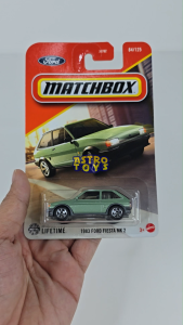 Matchbox 1983 Ford Fiesta MK 2 warna Hijau 1:64 / Mainan Diecast Mobil Hatchback