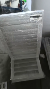 TOP มู่ลี่สีขาว ช่องระบายอากาศตั้งฉาก สูง 60 ซม. กว้าง 40 ซม. พร้อมมุ้งไนลอนกันยุง (ราคาต่อบาน)