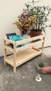 TANSO ชั้นวางไม้สน 2 ชั้น ดีไซน์เปิดโล่ง ที่วางกระถางต้นไม้ ชั้นวางของ ชั้นประดับบ้าน