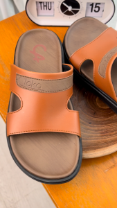 Sandal Pria Dewasa Slip On Santai Sendal Slide Cowo Distro Terbaru Anti Slip Cloka Leonid
