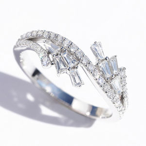 Huitan Geometric Design Women Ring Simple Fashion Party Wedding Silver Color Accessories Inlaid Shiny Cubic Zirconia Jewelry