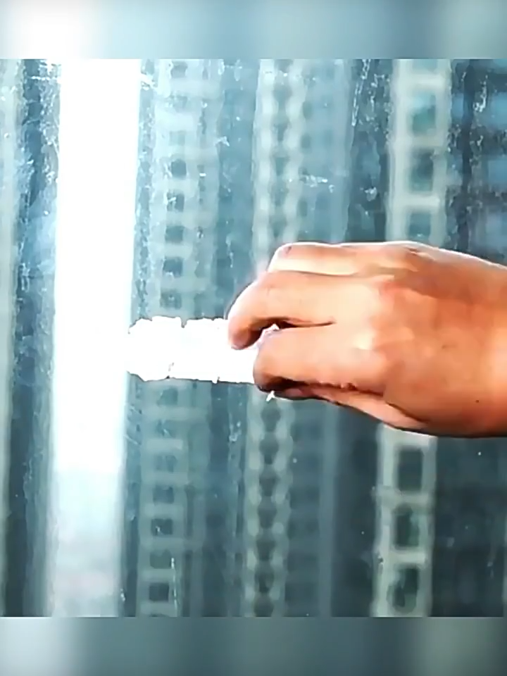 สามารถขจัดคราบกาวทุกชนิด ล้างคราบกาว ไม่ทําลายสีรถ ขจัดคราบกาว หลุดง่าย ไม่ทิ้งสารตกค้าง น้ํายาล้างสติ๊กเกอร์