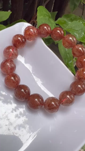 Vòng Tay Nam Đá Thạch Anh Đỏ Tóc Tự Nhiên size hạt 135mm màu đỏ trong bóng đẹp chuẩn hợp Nam mệnh hỏa mệnh thổ deo sang sịn may mắn tốt có 3780k ạ