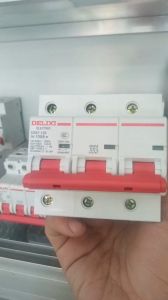 Cầu dao Aptomat MCB Delixi 3 pha  100A 3P