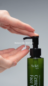 Wild Skin Centella Face Wash | ผลิตภัณฑ์ล้างหน้า สูตร pH Balance ทำความสะอาดผิวล้ำลึก ลดการเกิดสิว