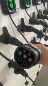 Isigma 16A 32A EV Charger Type2 Female Plug IEC62196-2 Adapter 11KW 22KW One/Three Phase Convertor for Electric Car Vehicle