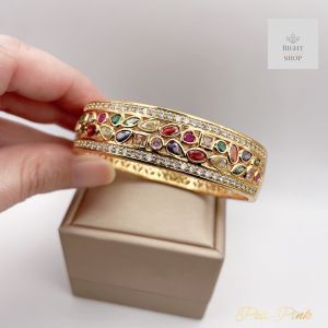 กำไลข้อมือพลอยนพเก้าหลากสีล้อมเพชรฉลุลายรอบวงกำไล รอบวง19cmสวยเต็มข้อมือหน้ากว้าง1.5cm