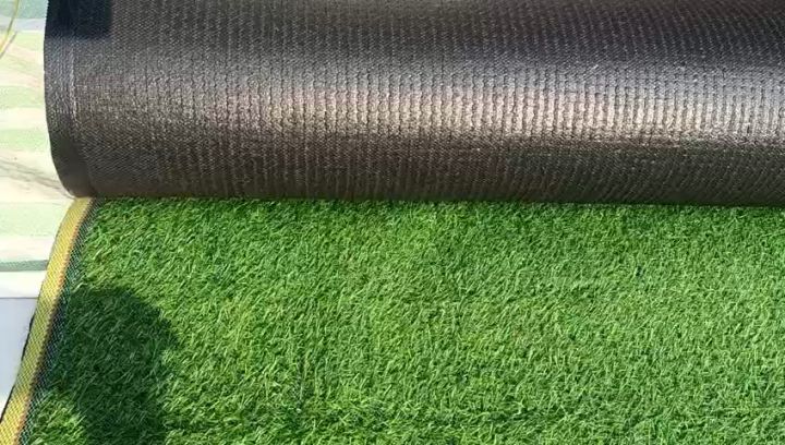 Thảm cỏ nhân tạo trải sàn sân vườn 2cm đế bạt không bụi cuộn 2m x25m cuộn 50m  cỏ  như vi deo.,thảm cỏ nhựa  lót sàn  vỉa hè lối đi
