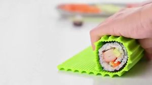 Silicone Sushi Roll Mat Japanese Sushi Making Mold Korean Seaweed Sushi Kimbap Special Tool For Kitchen Beginners and Kids