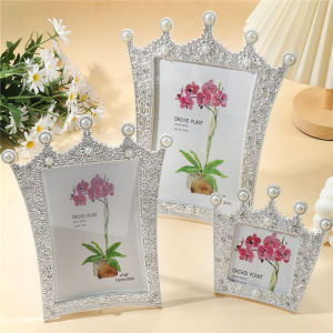1 childrens photo frame inlaid with imitation pearls and rhinestone crowns for room tabletop Christmas and Halloween decoration