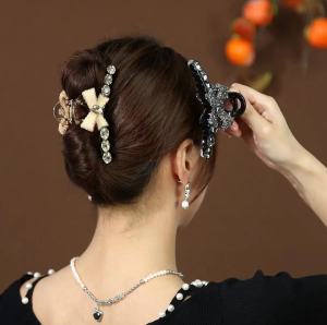 Elegant Butterfly Knot Hair Clip Womens 2025 New Style Hair Gripper Shark Clamp Hair Card Back of Head Accessory