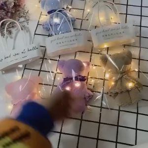 Cherry.Shop ผ้าขนหนู ลายหมีน่ารัก กระเป๋าที่เป็นของขวัญ แบบตุ๊กตา ผ้าขนหนูของบุคคล เป็นสินค้าที่น่ารัก