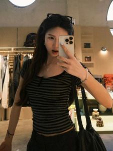 Áo Thun Tay Ngắn Cổ Chữ U Sọc American Hot Bé Gái Dành Cho Nữ Mùa Hè Thiết Kế Ôm Vừa Vặn Đi Làm Đa Năng Áo Thun Thường Ngày