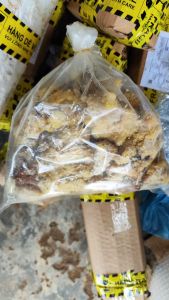 Sáp Ong Rừng Nguyên Chất Đã Vắt Mật Để Làm Nến Son Ngâm Tửu.. 1Kg