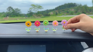 Phụ Kiện Hoa Hướng Dương Trang Trí Bảng Điều Khiển Cửa Sổ Xe Hơi Bàn Làm Việc Dễ Thương