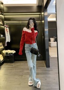Red 3D Knitted Sweater One Shoulder Style Womens Early Spring High-End Lazy Fashion Leathercat Korean Version Long Sleeve Woolen Top