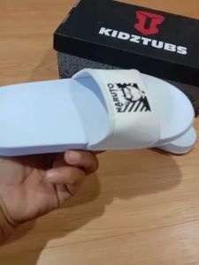 KIDZTUBS Sandal Anak Laki Laki Karet Slip On Selop Slide Jepit Karakter Hitam 6 10 Tahun Kaki Fashion 1958100124