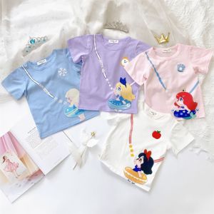เสื้อยืดคอกลมแขนสั้นผ้าโพลีเอสเตอร์ระบายอากาศได้ดีสำหรับเด็กผู้หญิง ทรงหลวม ลายการ์ตูนเจ้าหญิงสุดน่ารัก ฤดูร้อน 2024