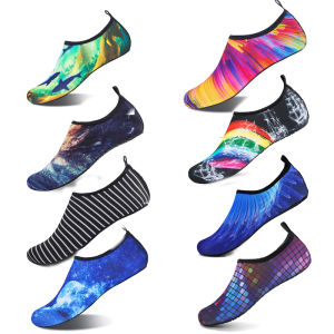 ใส่ได้ทั้งหญิงและชาย สีพื้น รองเท้าเดินชายหาด ชายหาด รองเท้าว่ายน้ำ ดำน้ำรองเท้า รองเท้าเดิน รองเท้าเล่นทะเล