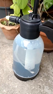 ฟ็อกกี้ ที่ฉีดน้ำ กระบอกฉีดน้ำ พ่นยา ถังพ่นยา ถังฉีดน้ำ กระบอกพ่นยา แบบอัดลม 2 ลิตร ทนต่อกรดและด่างคุณภาพสูง