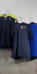 Kaos Olahraga DryFit untuk Pria & Wanita