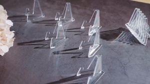 6/12pcs Acrylic Easel Stands & Triangle Display Stand Plastic Storage Rack Coin Display Tripod Business Card Triangle Stand Business Card Photo Small Plate Medal Support Racks