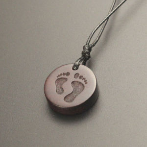 Ebony Pendant Rosewood round Bracelet Men and Women Custom Clavicle Couple Inscription Necklace Student Minimalist DIY Handmade