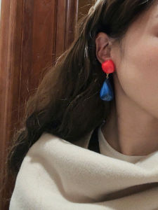 Ebdstud 80 French Style Elegant Red and Blue Together Earrings Geometric Water Drop Ear Studs Fancy Resin Earrings Ear Clip for Women