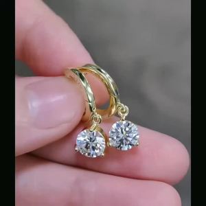 A Pair of Classic and Elegant 925 Sterling Silver Earrings with 0.5/1/2 Carat Moissanite Perfect for Everyday Wear or Dates.