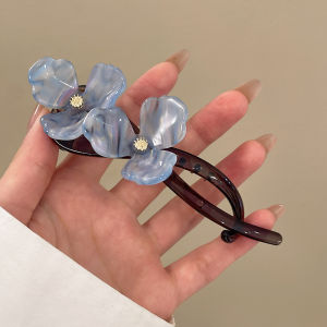 Vintage Flowered Twisted Hair Clips