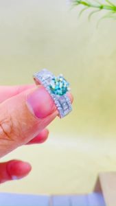 Nhẫn Moissanite Mỹ D/FL màu trắng kiểm định GRA kiểu đai khía baguet chủ 6.3mm Nhẫn bạc nữ xi bạch kim đẹp Nhẫn kim cương nhân tạo moissanite màu xanh thiết kế sang trọng và đẳng cấp - KIM LỘC PHÁT NDKK01