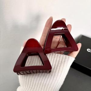 Red Shark Hair Claw Womens New 2024 Fashion Sensation Hair Clips Large Quantity Hair Grabbing Stylish Hair Accessories